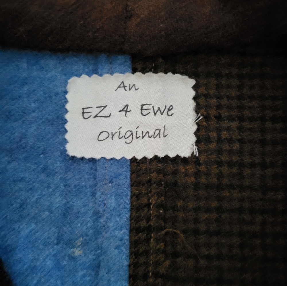 Handmade Vintage "EZ 4 EWE" Wool Cropped Patchwork Jacket - Picture 3 of 6